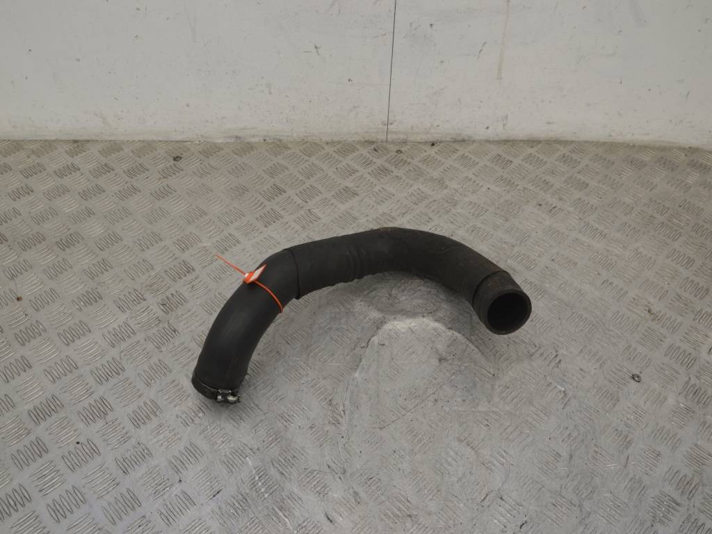 Патрубок интеркулера