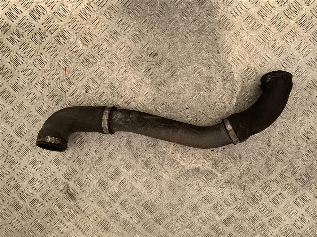 Патрубок интеркулера