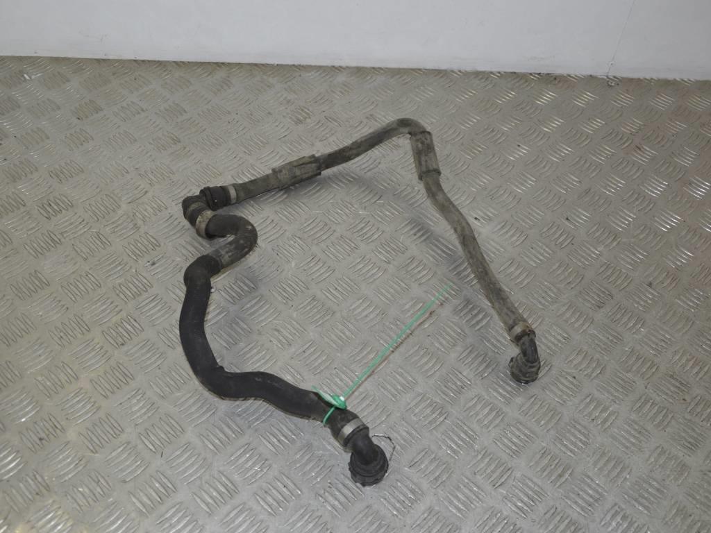 Патрубок радиатора