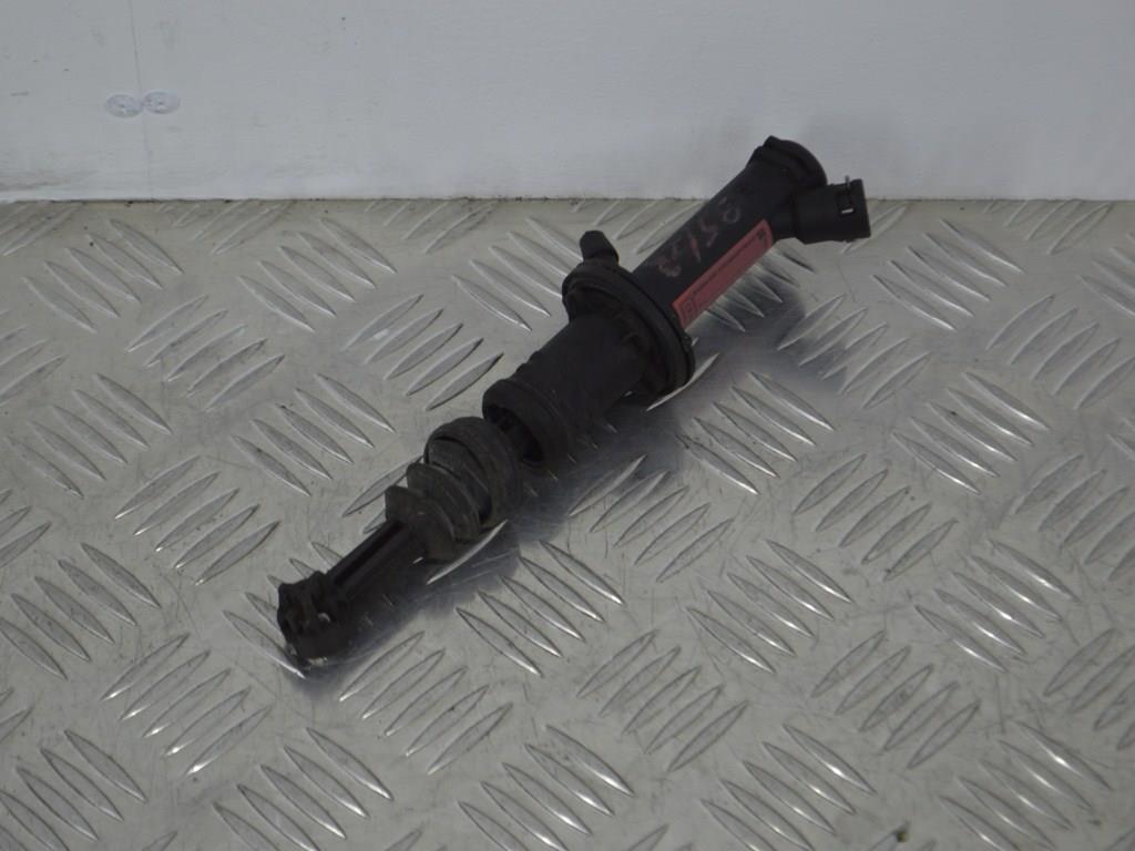 Патрубок (трубопровод, шланг) Renault Megane 2 (2002-2008) 8200151770