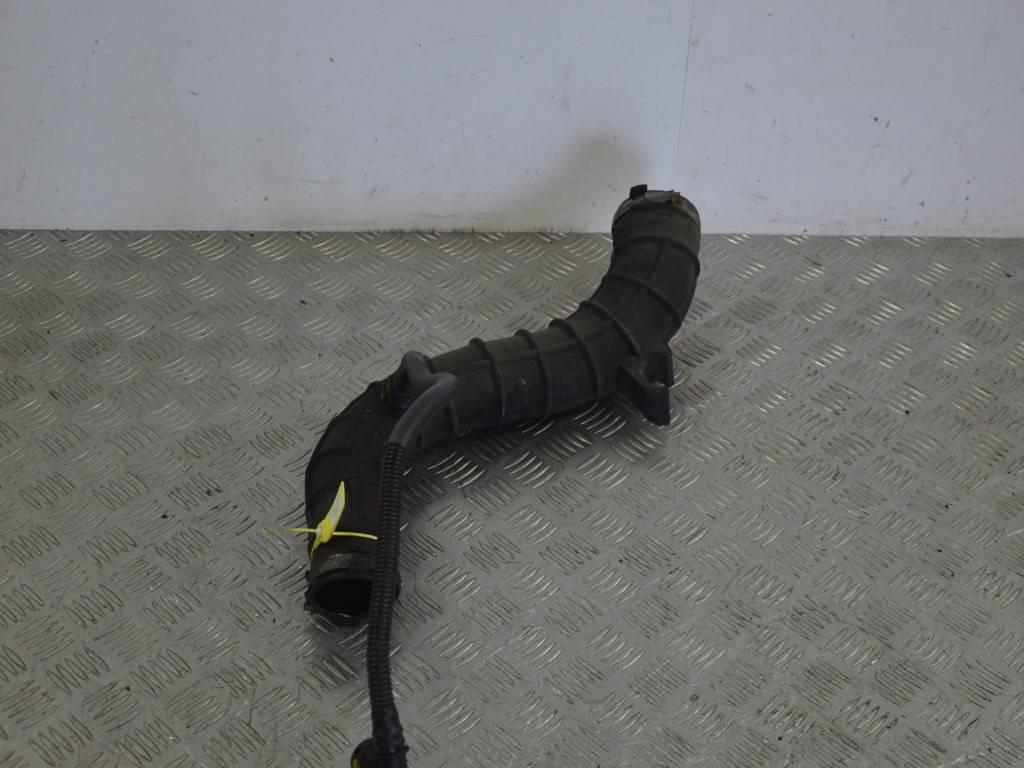 Патрубок турбины Renault Laguna 2 (2001-2007) 8200213034