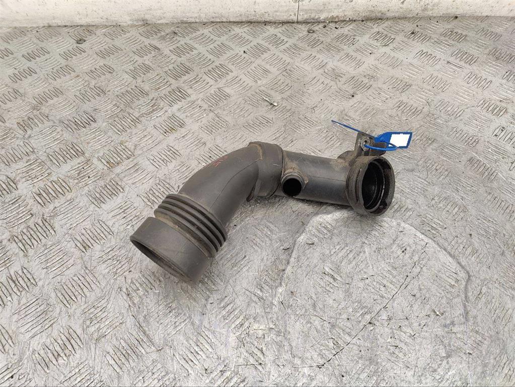 Патрубок турбины