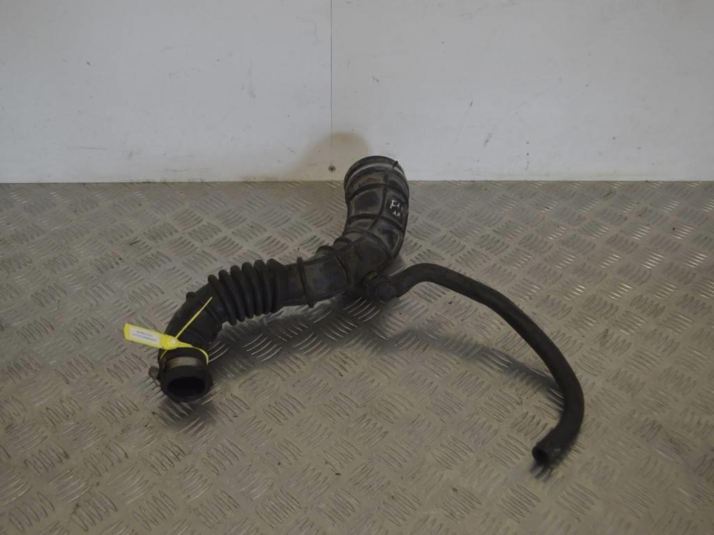 Патрубок воздушного фильтра