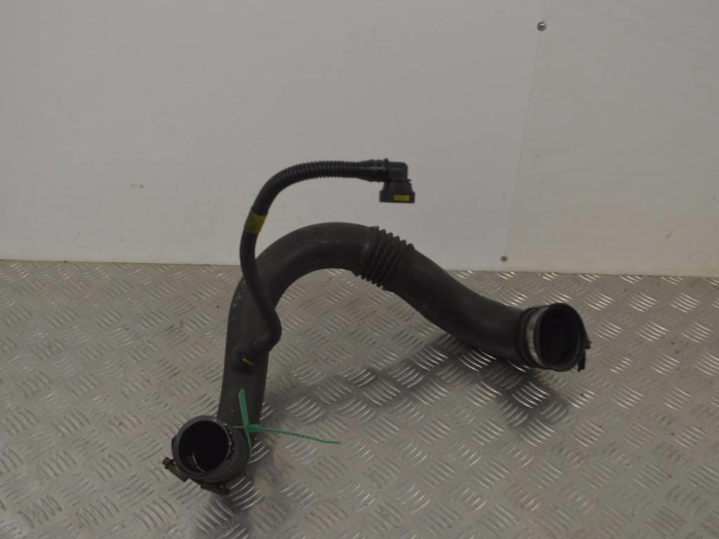 Патрубок воздушного фильтра Renault Espace 3 (1996-2002) 8200207439