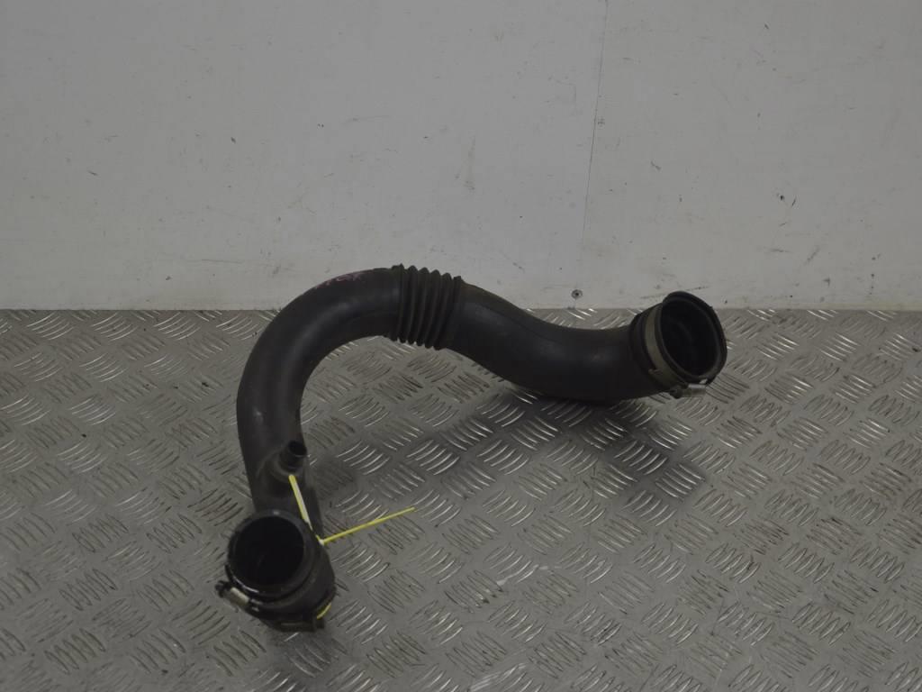 Патрубок воздушного фильтра