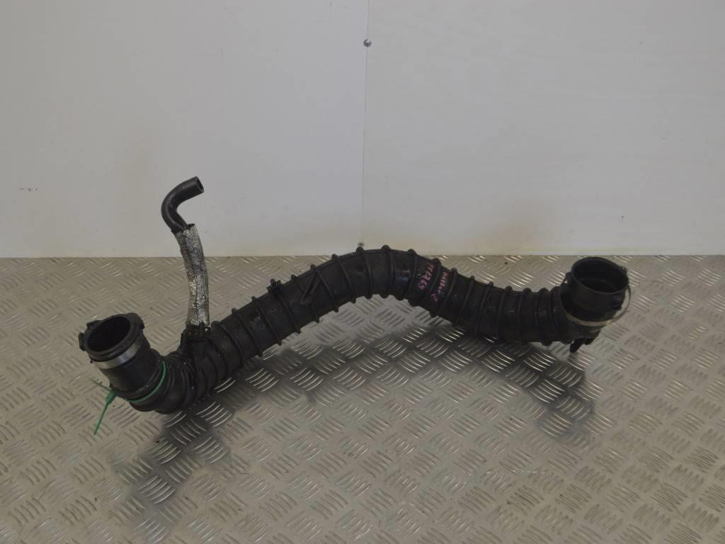 Патрубок воздушного фильтра