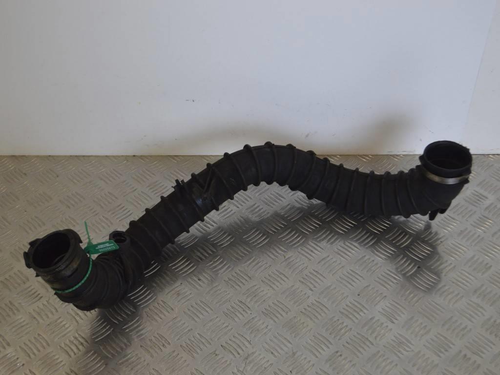 Патрубок воздушного фильтра