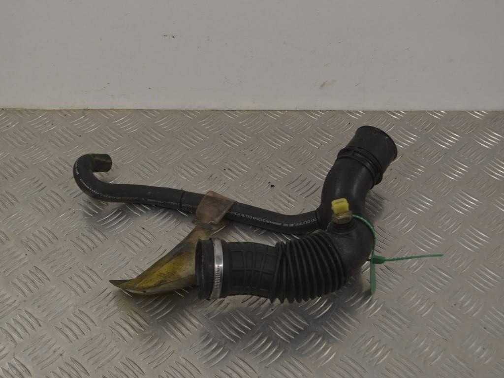 Патрубок воздушного фильтра