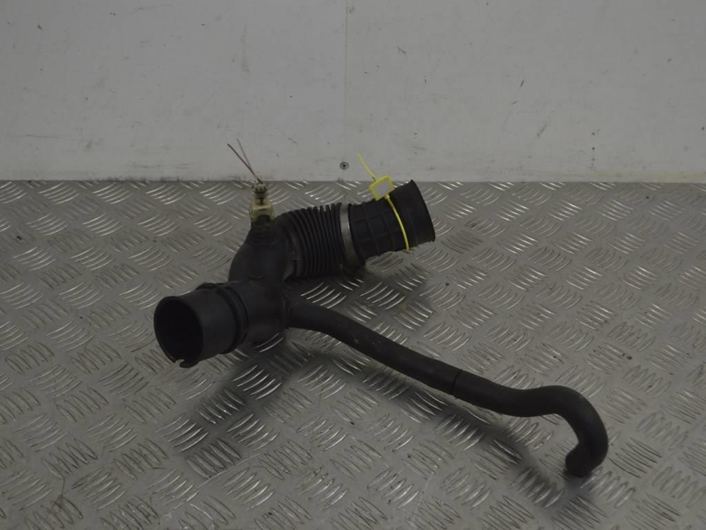 Патрубок воздушного фильтра