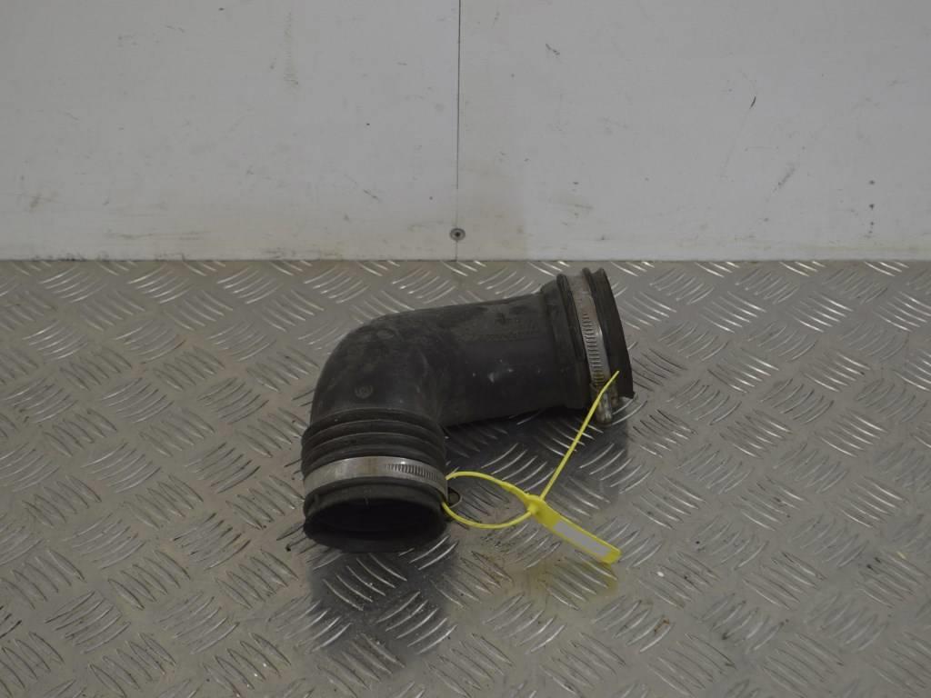 Патрубок воздушного фильтра