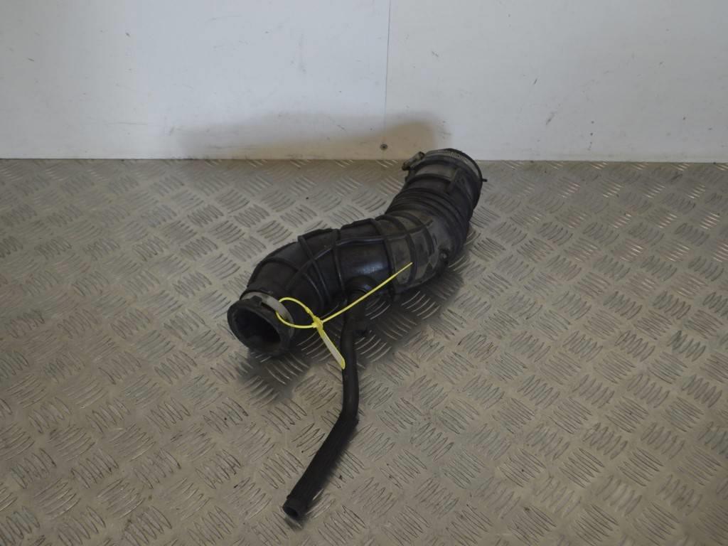 Патрубок воздушного фильтра