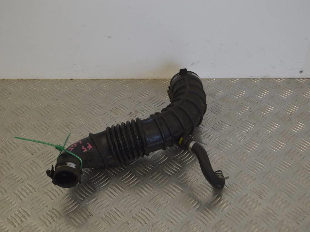 Патрубок воздушного фильтра