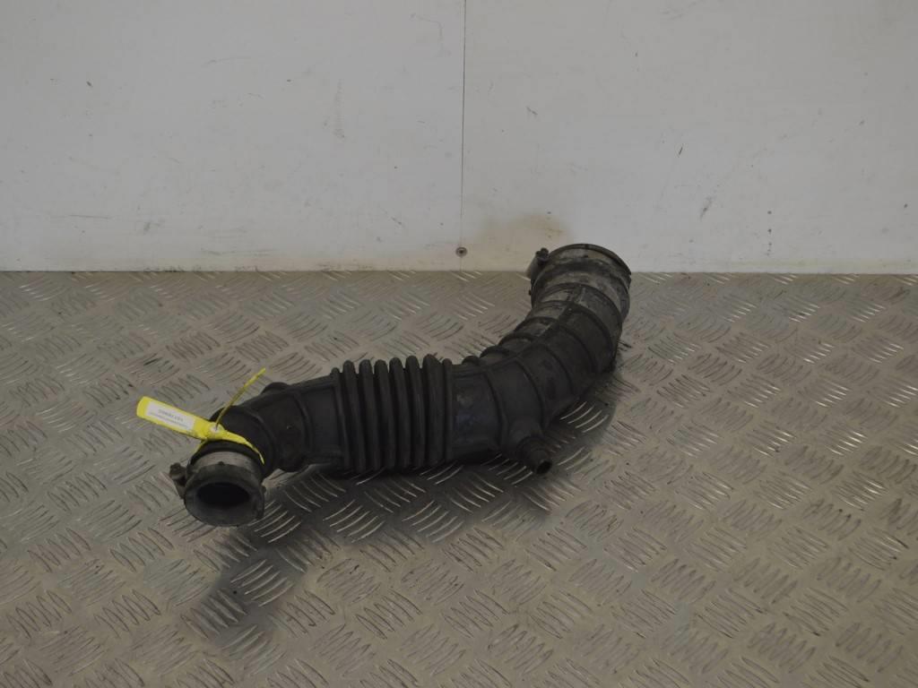 Патрубок воздушного фильтра