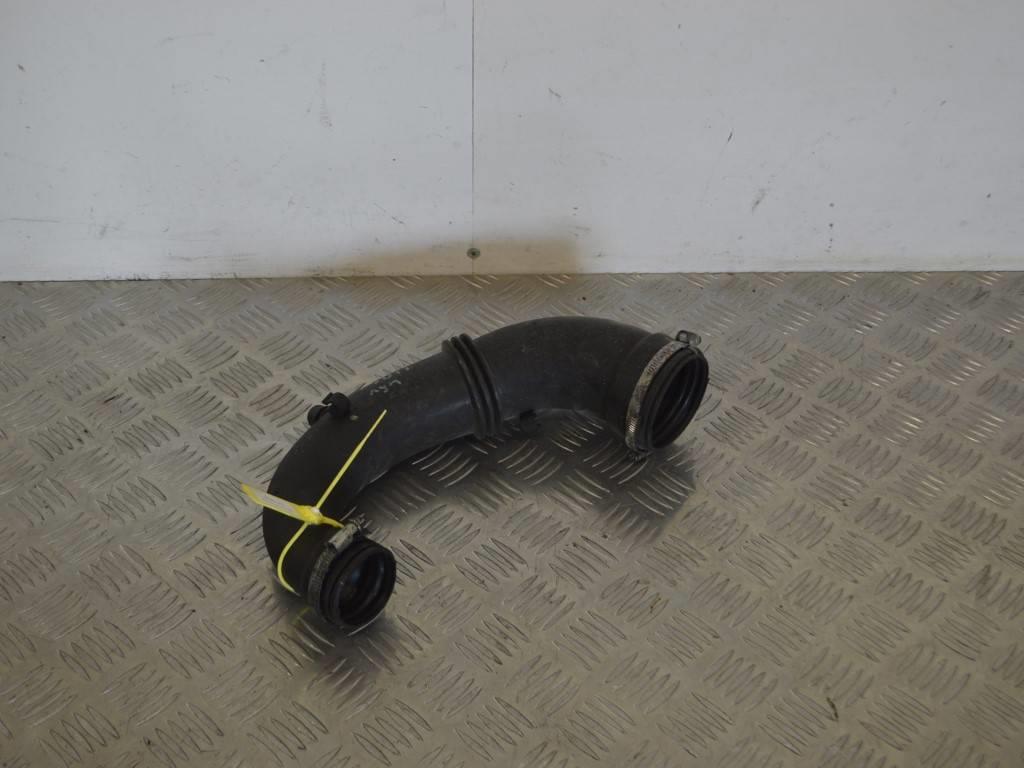 Патрубок воздушного фильтра