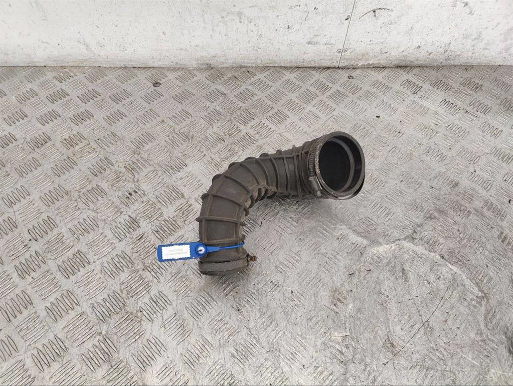 Патрубок воздушного фильтра