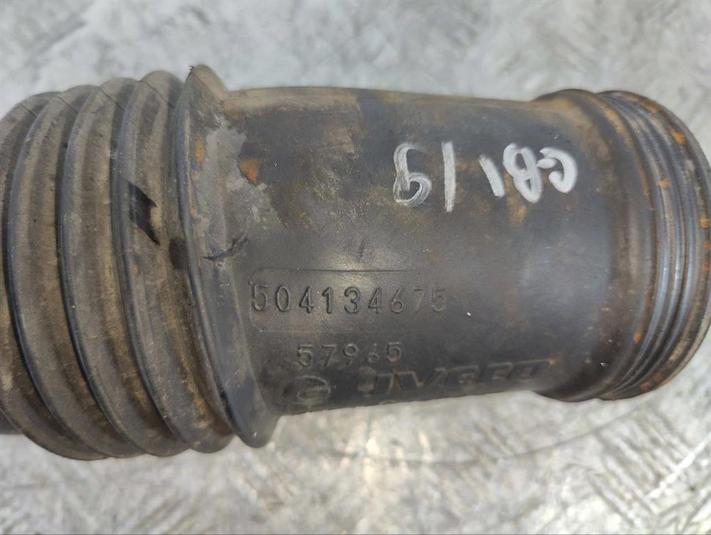 Патрубок воздушного фильтра