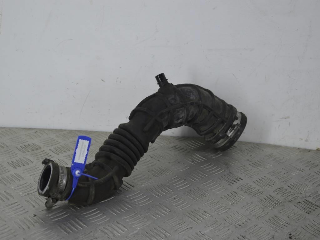 Патрубок воздушного фильтра