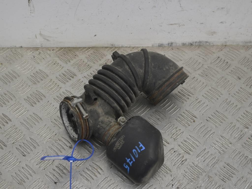 Патрубок воздушного фильтра