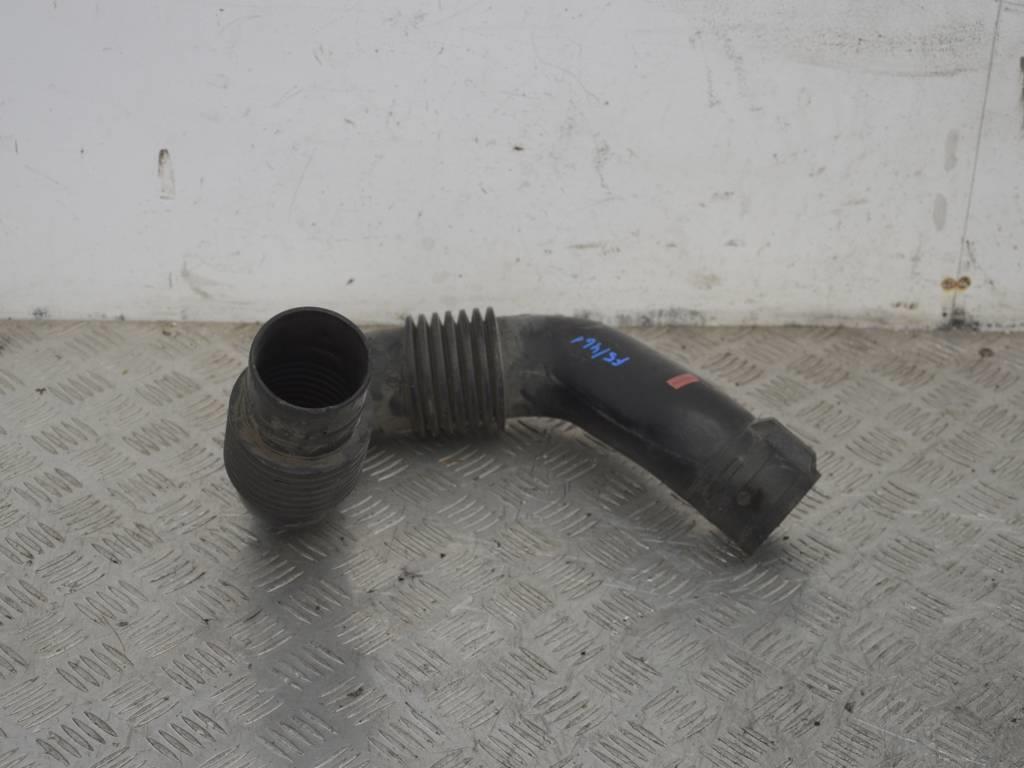 Патрубок воздушного фильтра