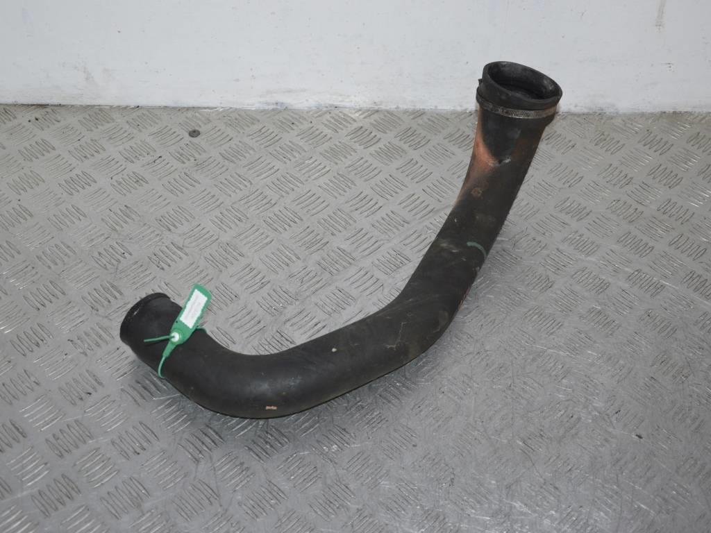 Патрубок воздушного фильтра