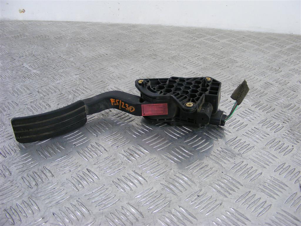 Педаль газа