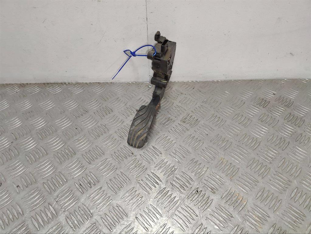 Педаль газа