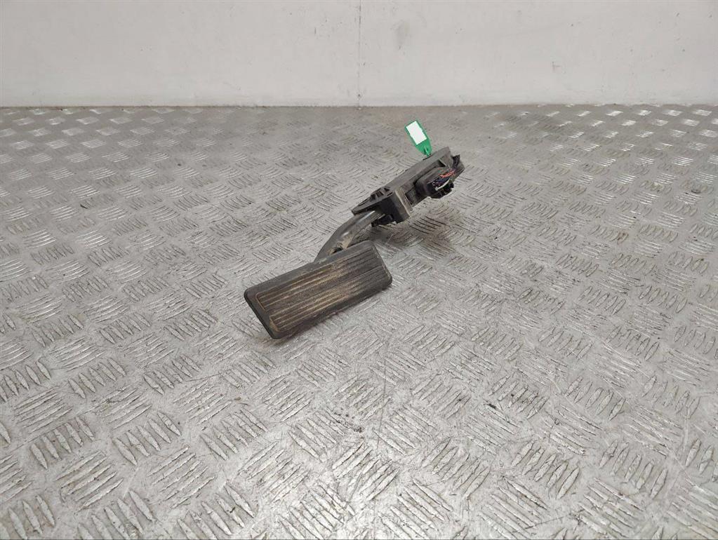 Педаль газа