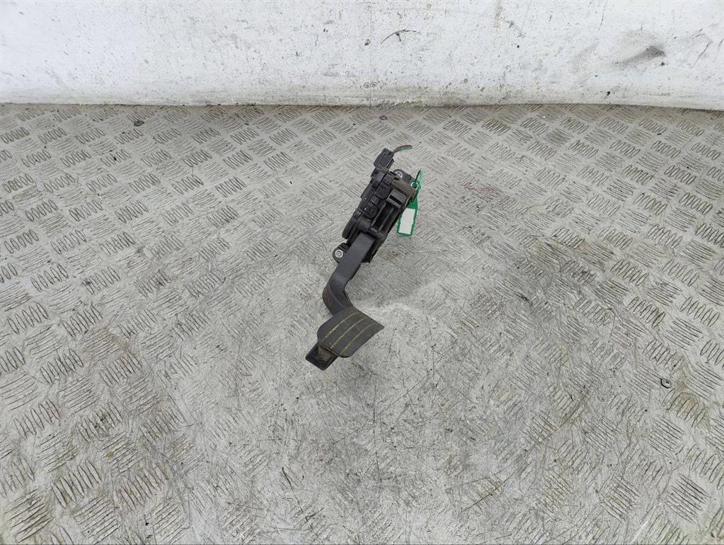 Педаль газа