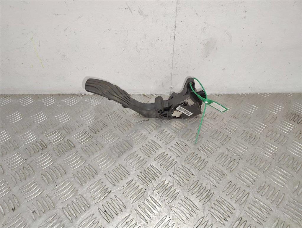 Педаль газа