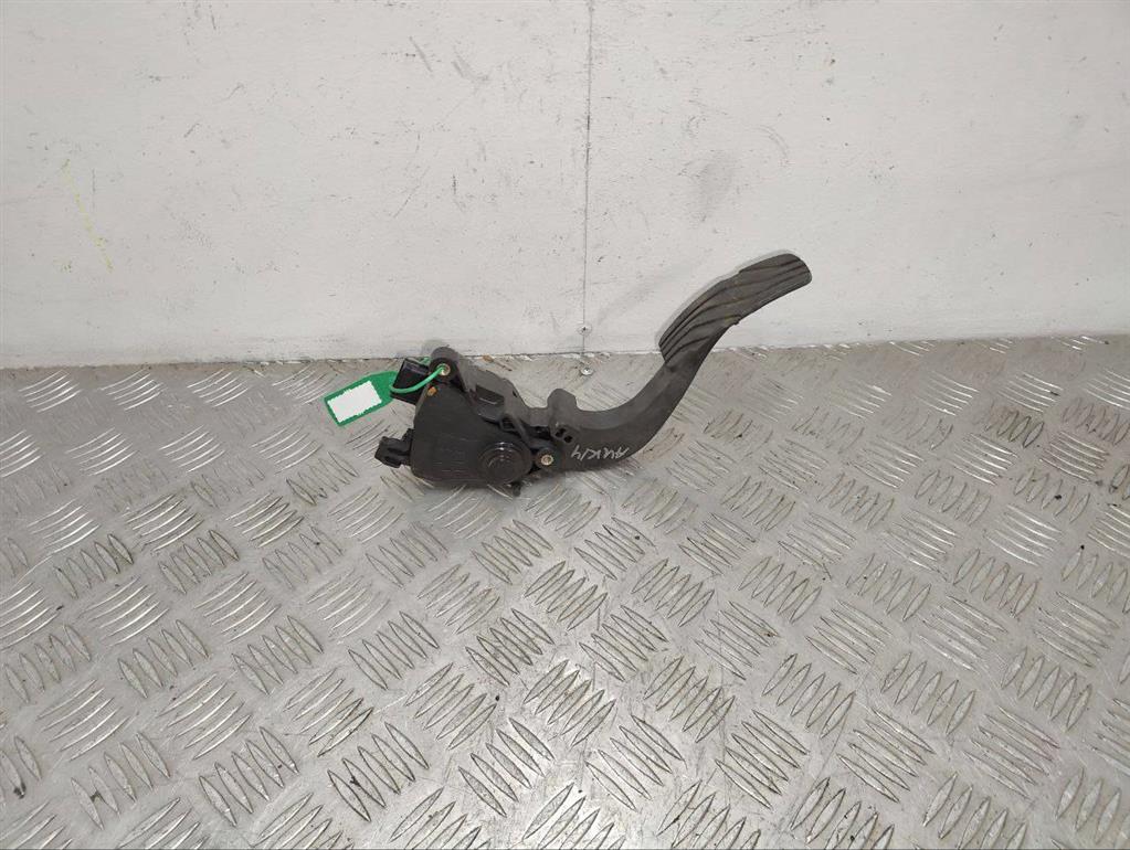 Педаль газа