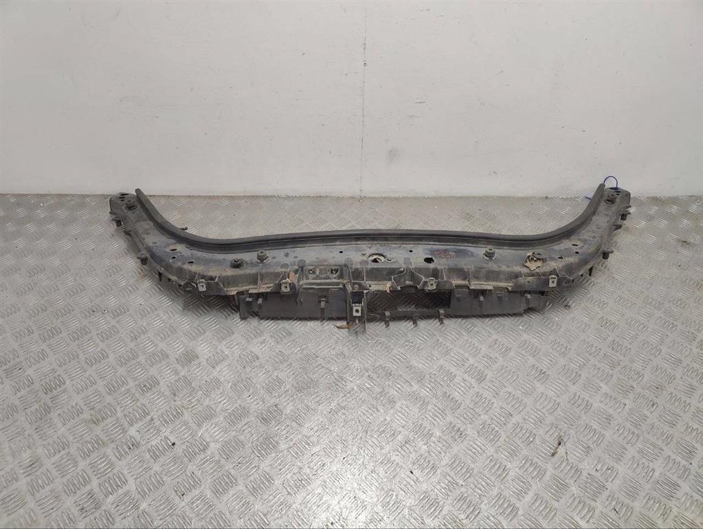 Передняя панель крепления облицовки (телевизор)