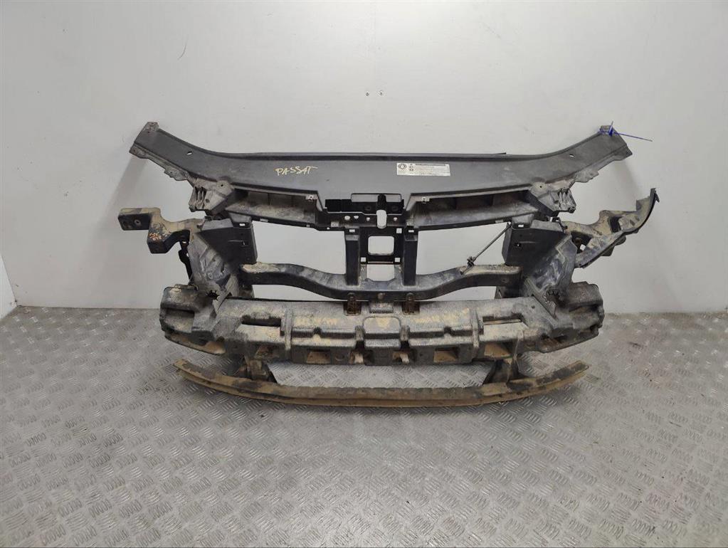 Передняя панель крепления облицовки (телевизор)