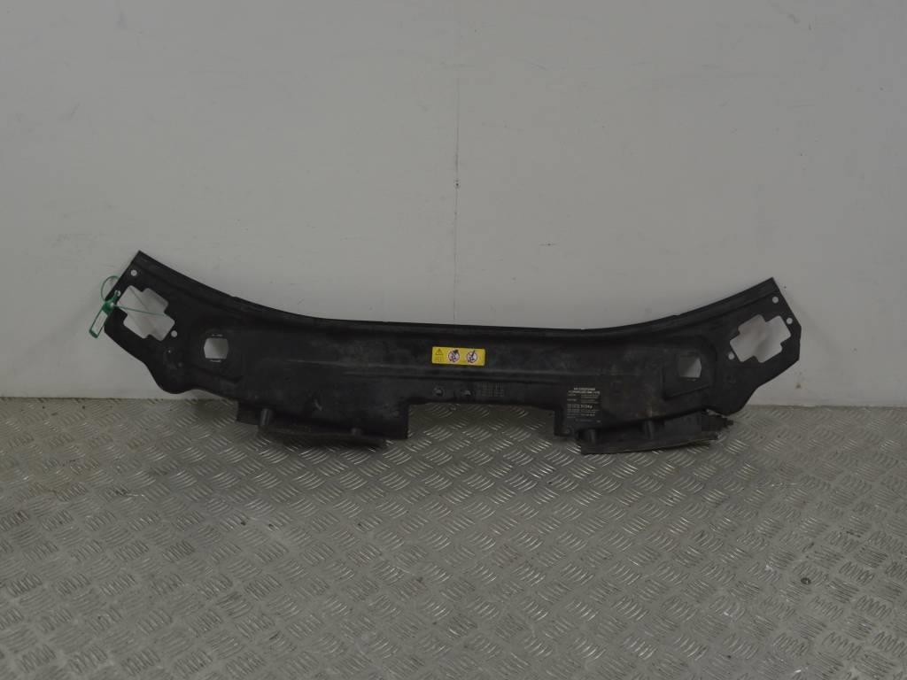 Передняя панель крепления облицовки (телевизор)