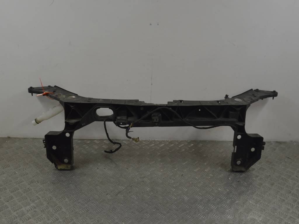 Передняя панель крепления облицовки (телевизор)