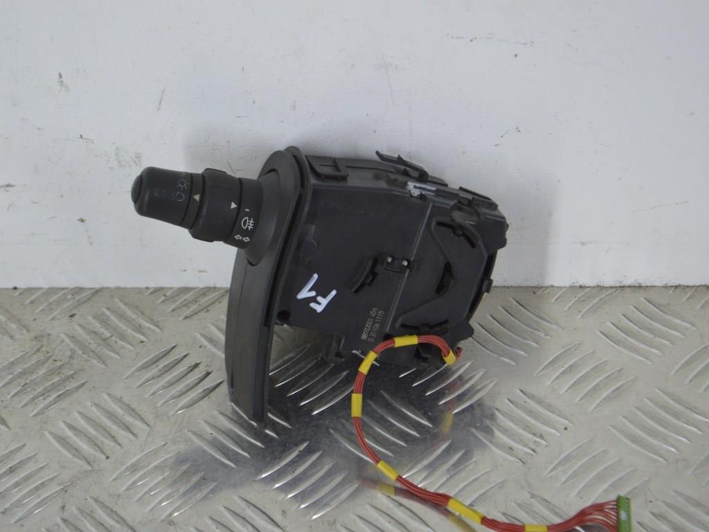 Переключатель поворотов Renault Clio 3 (2005-2012) 881002001456