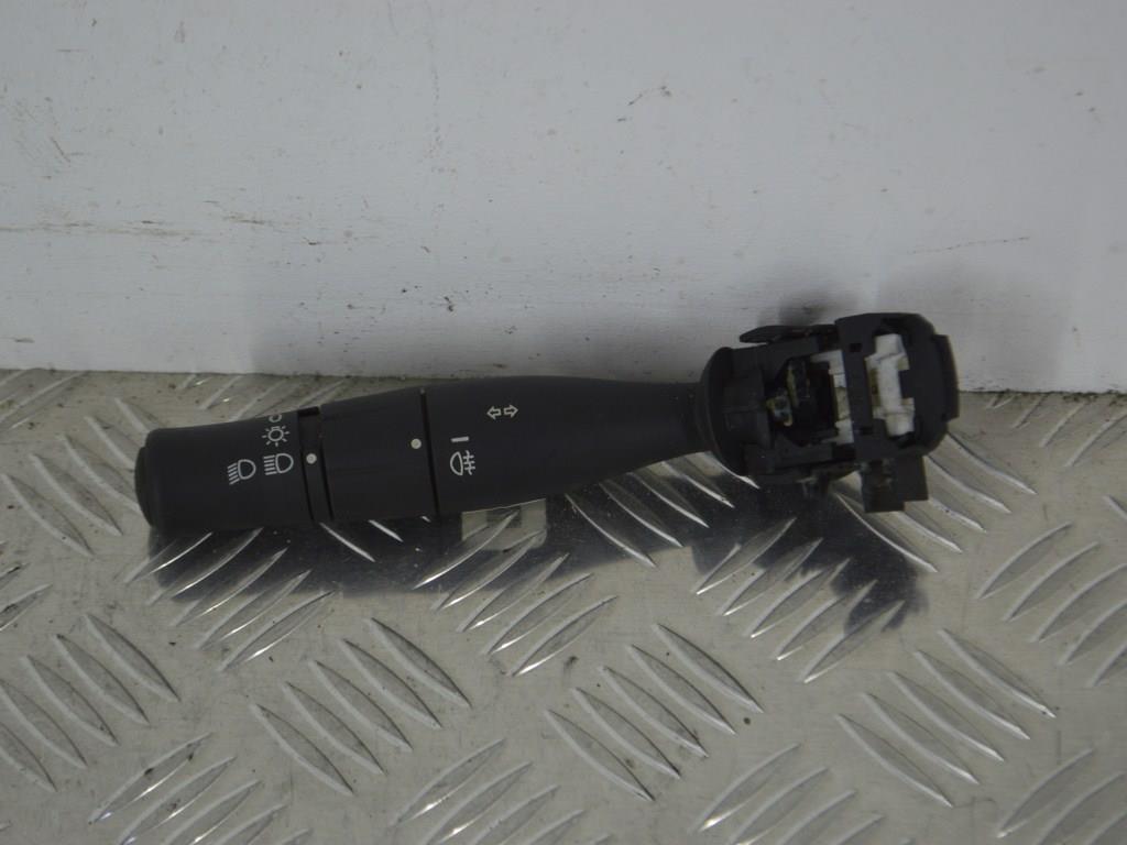 Переключатель поворотов Renault Megane 2 (2002-2008)