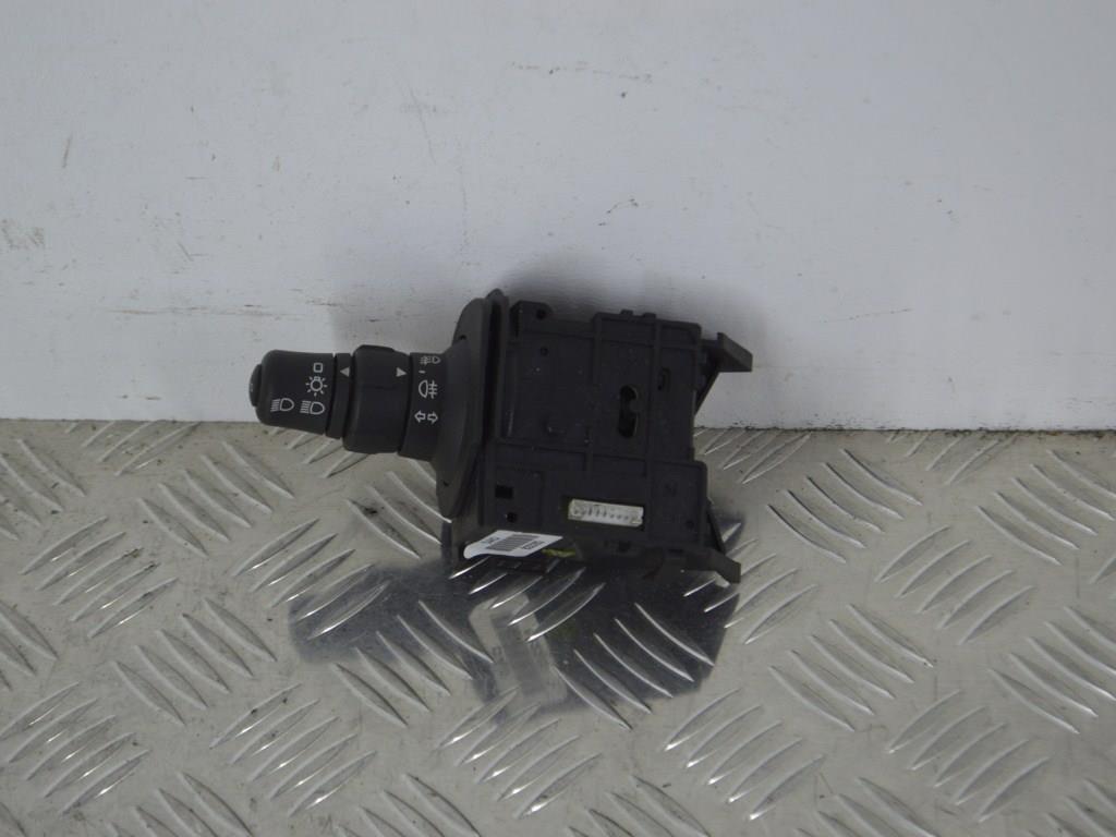 Переключатель поворотов Renault Scenic 2 (2003-2009)