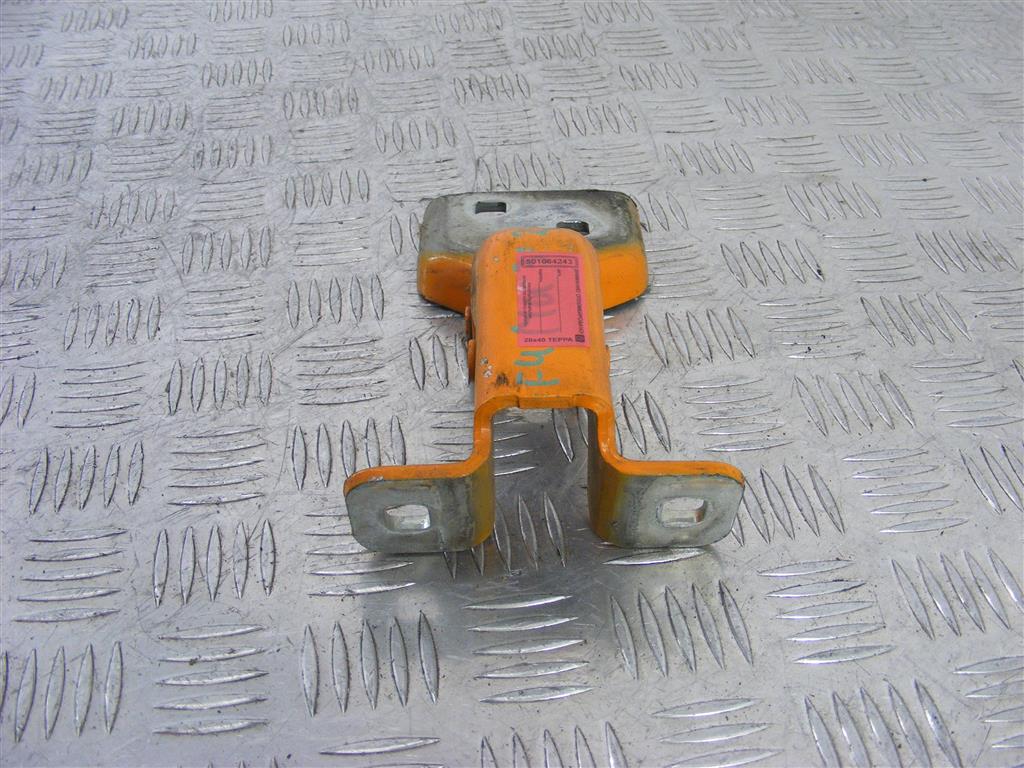 Петля двери