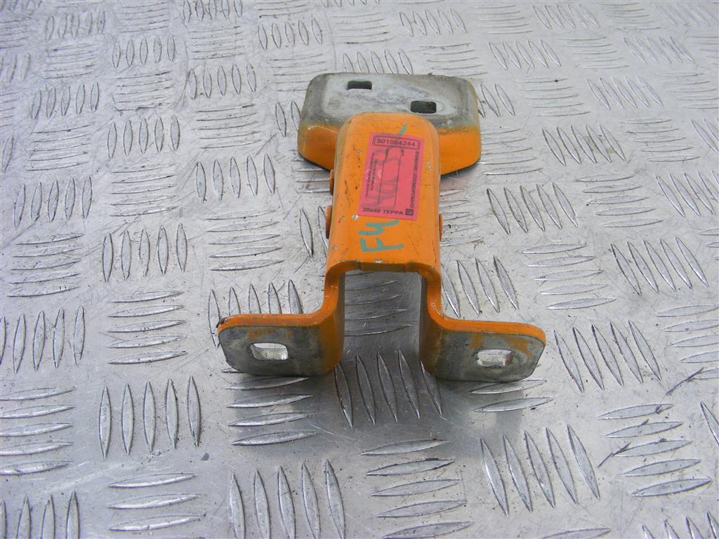 Петля двери