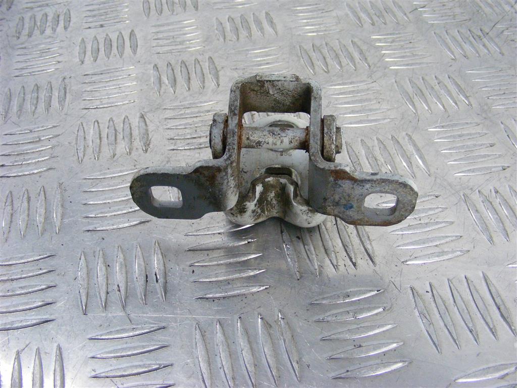 Петля двери Renault Megane 2 (2002-2008)