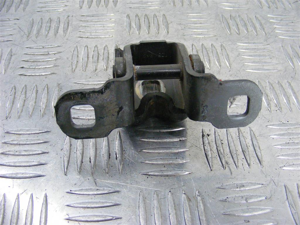 Петля двери Renault Scenic 2 (2003-2009)