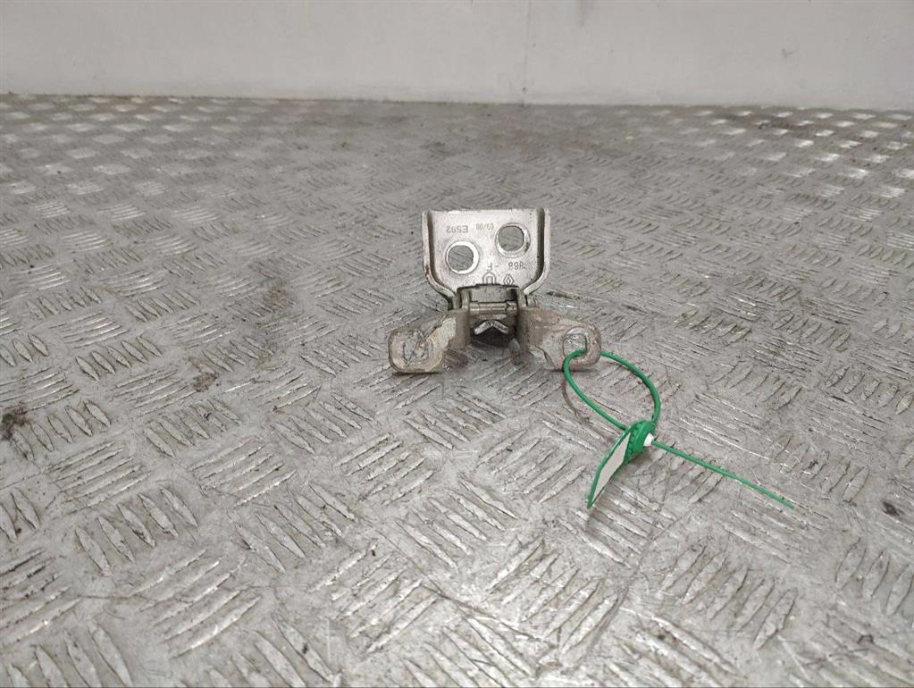 Петля двери задней левой