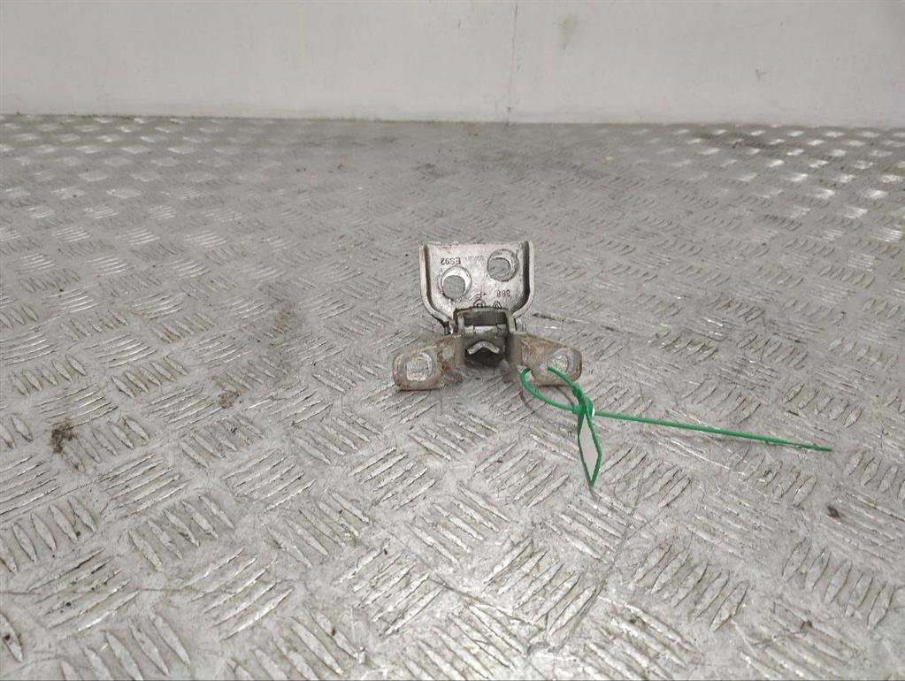 Петля двери задней левой