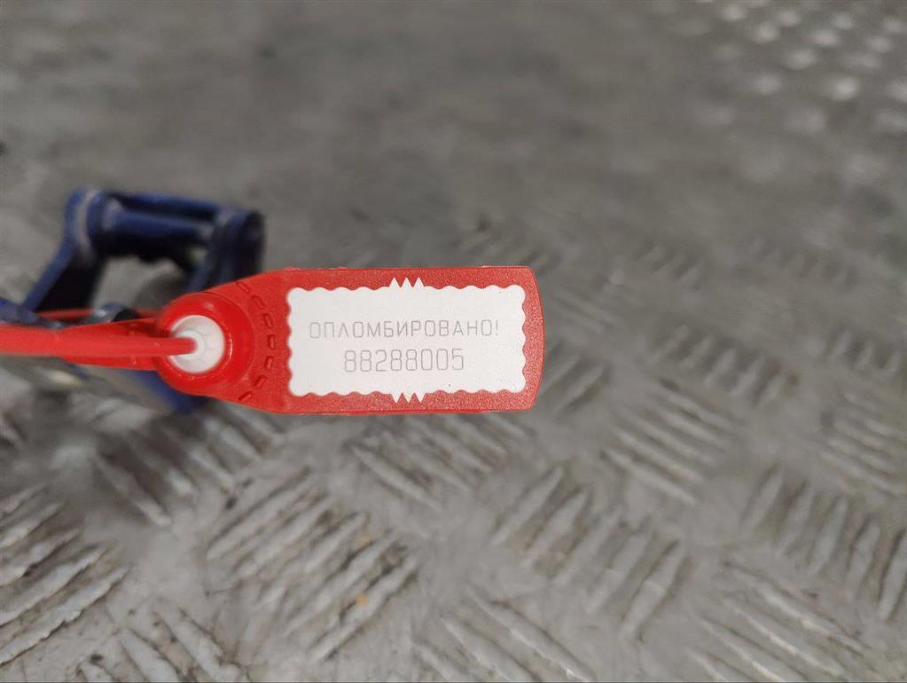 Петля двери