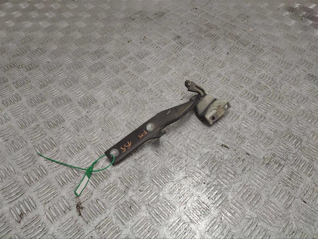 Петля капота правая