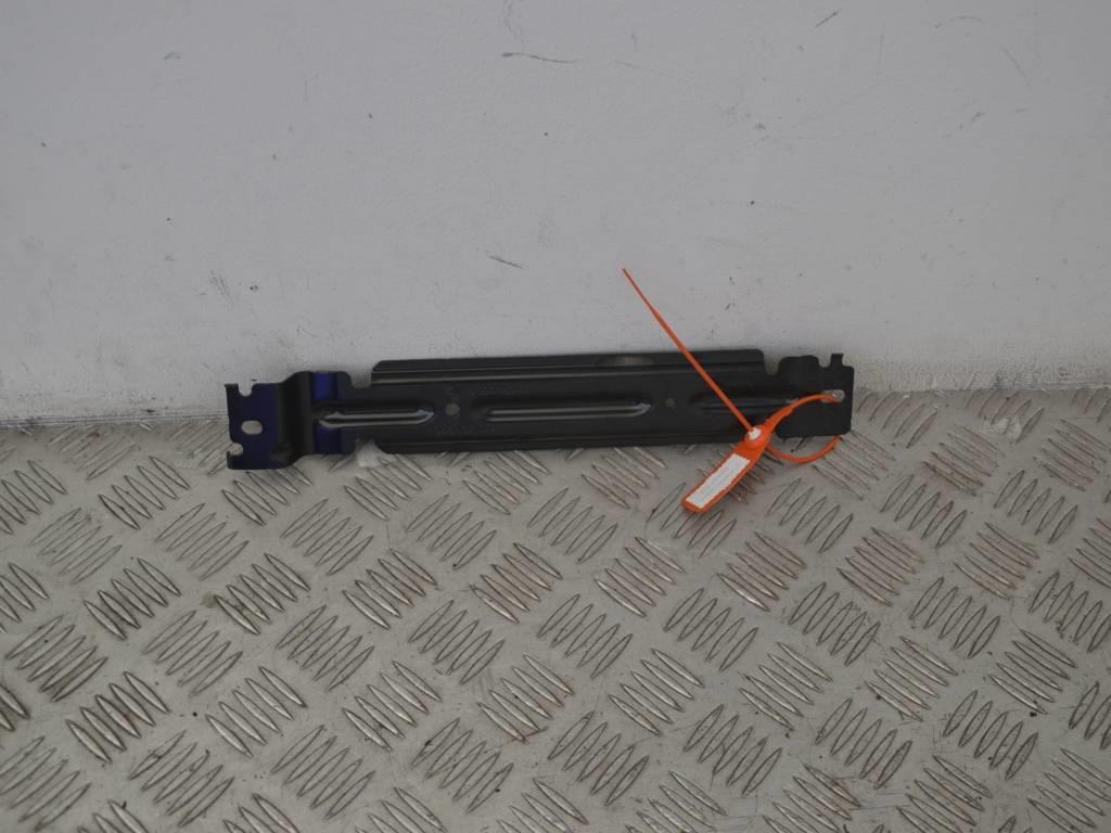 Планка под фару левая