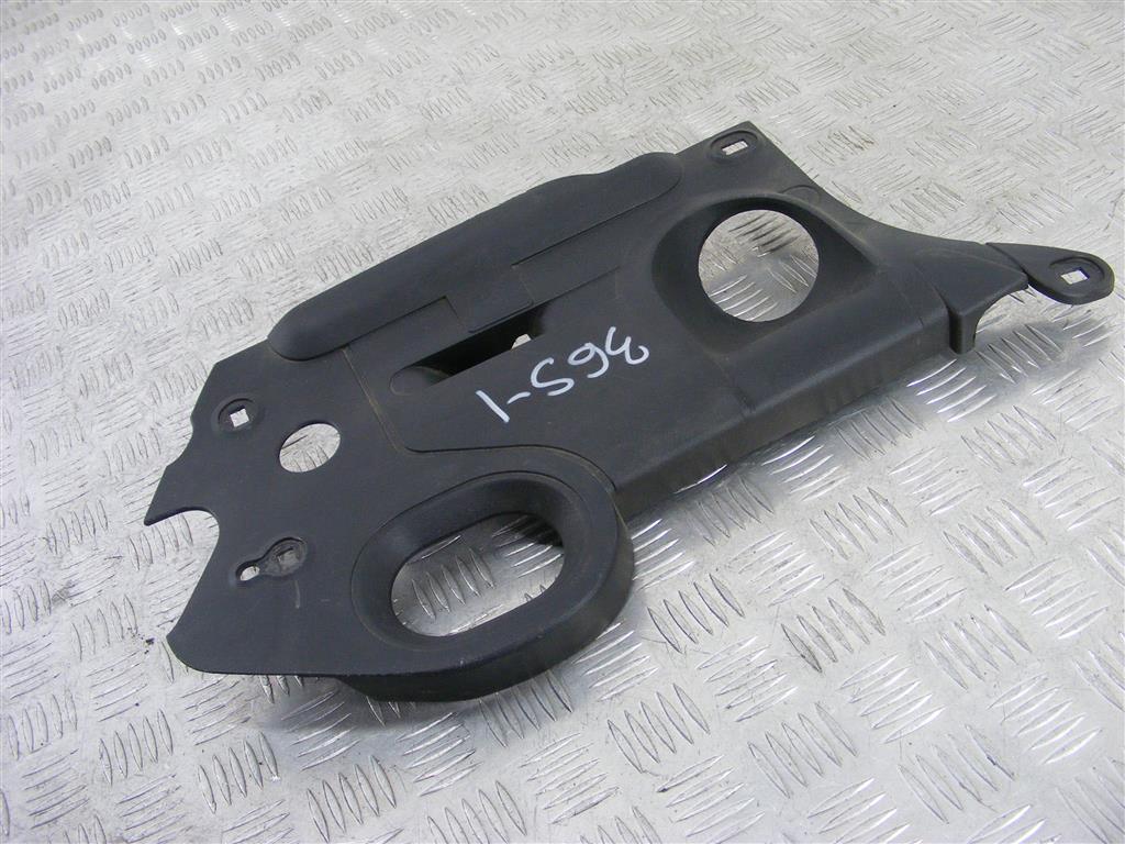 Пластик моторного отсека Renault Megane 2 (2002-2008) 8200077764