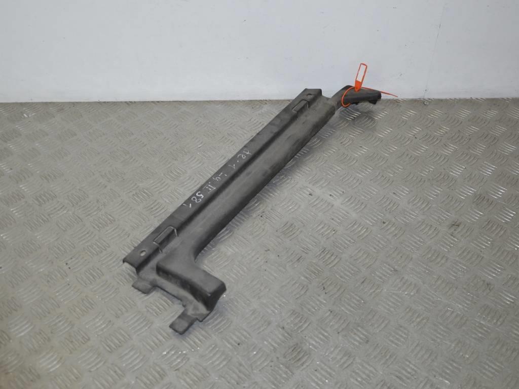 Пластик моторного отсека