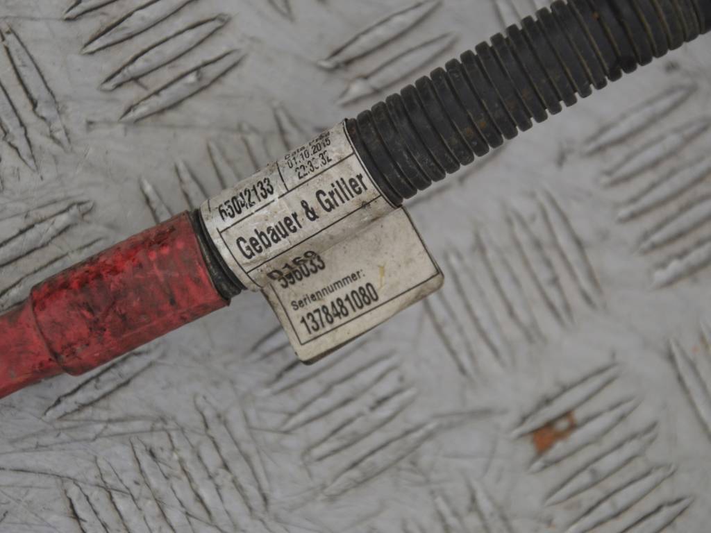 Плюсовой провод аккумулятора