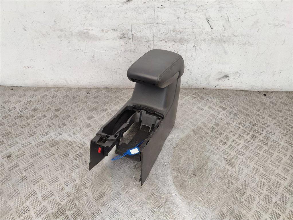 Подлокотник